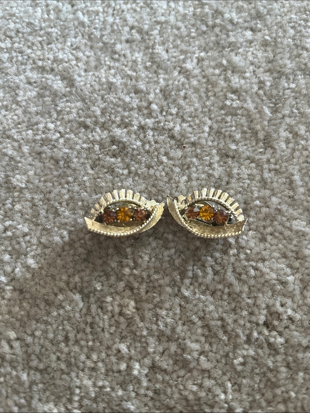 Vintage-Inspired Silver Leaf Earrings with Amber Stones